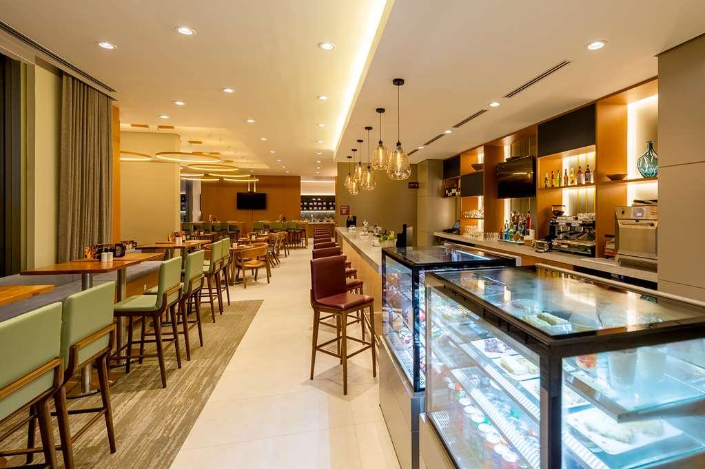 Hyatt Place Macae Restoran gambar