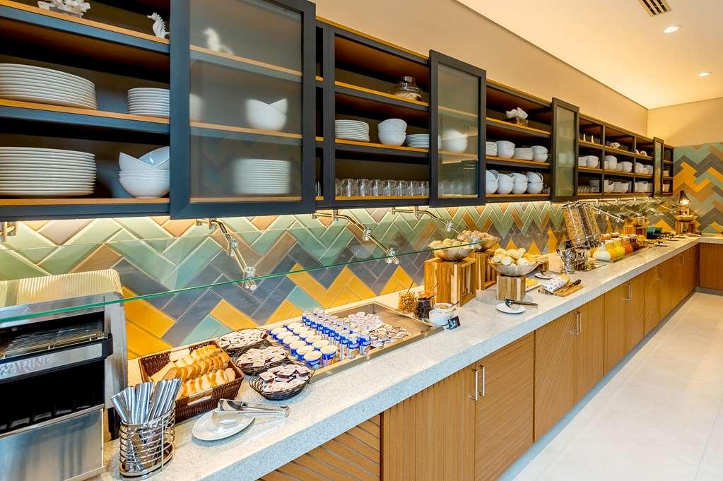 Hyatt Place Macae Restoran gambar